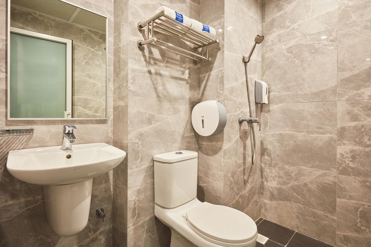 Ibis Budget Singapore Sapphire Zewnętrze zdjęcie